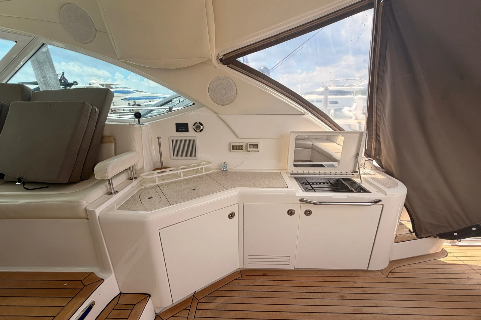2010 Sea Ray Sundancer 540