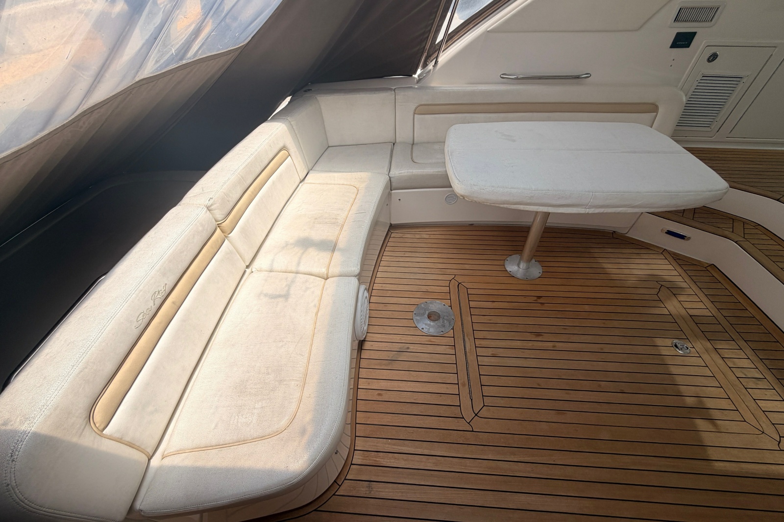 2010 Sea Ray Sundancer 540
