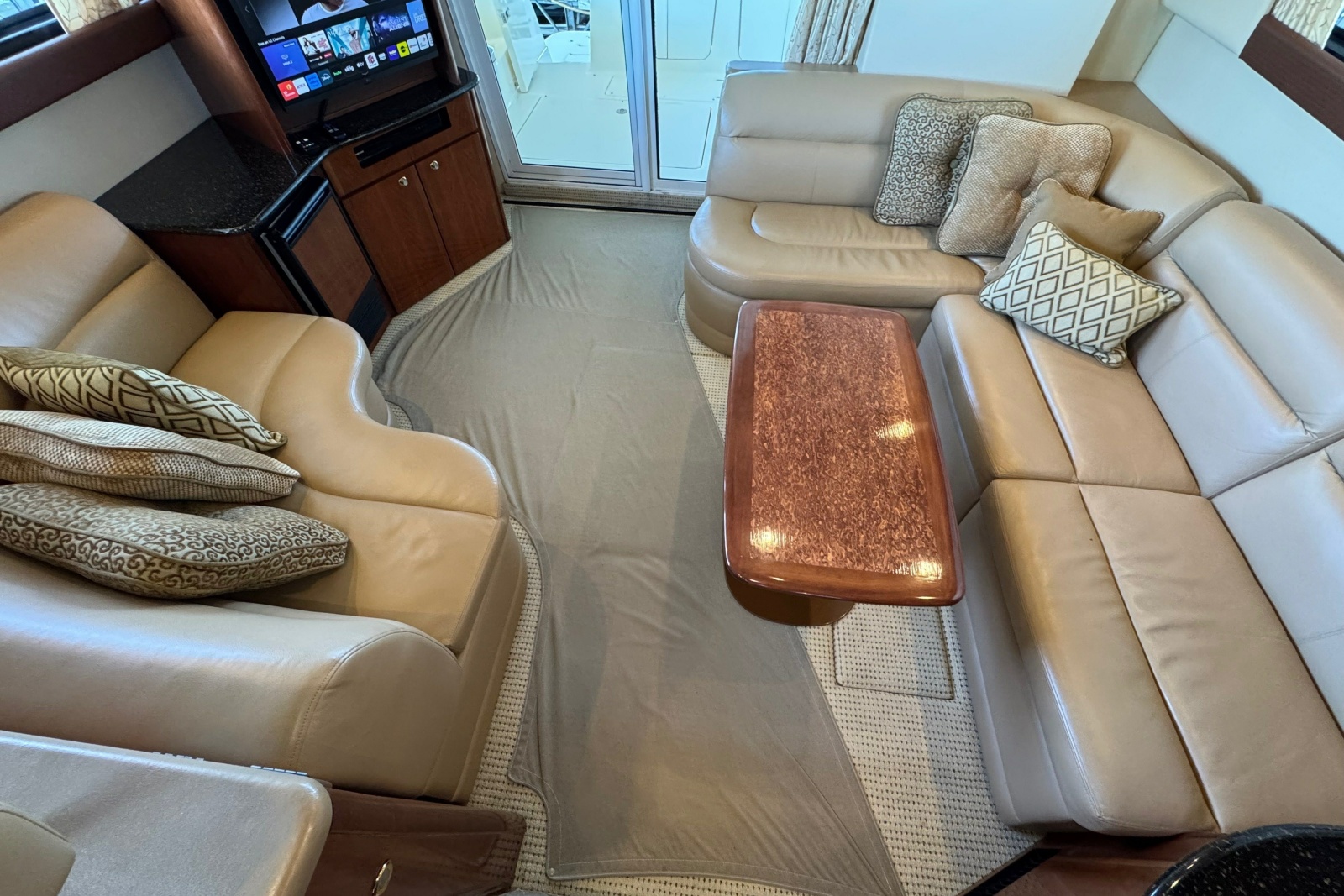 2008 Meridian 411 Sedan