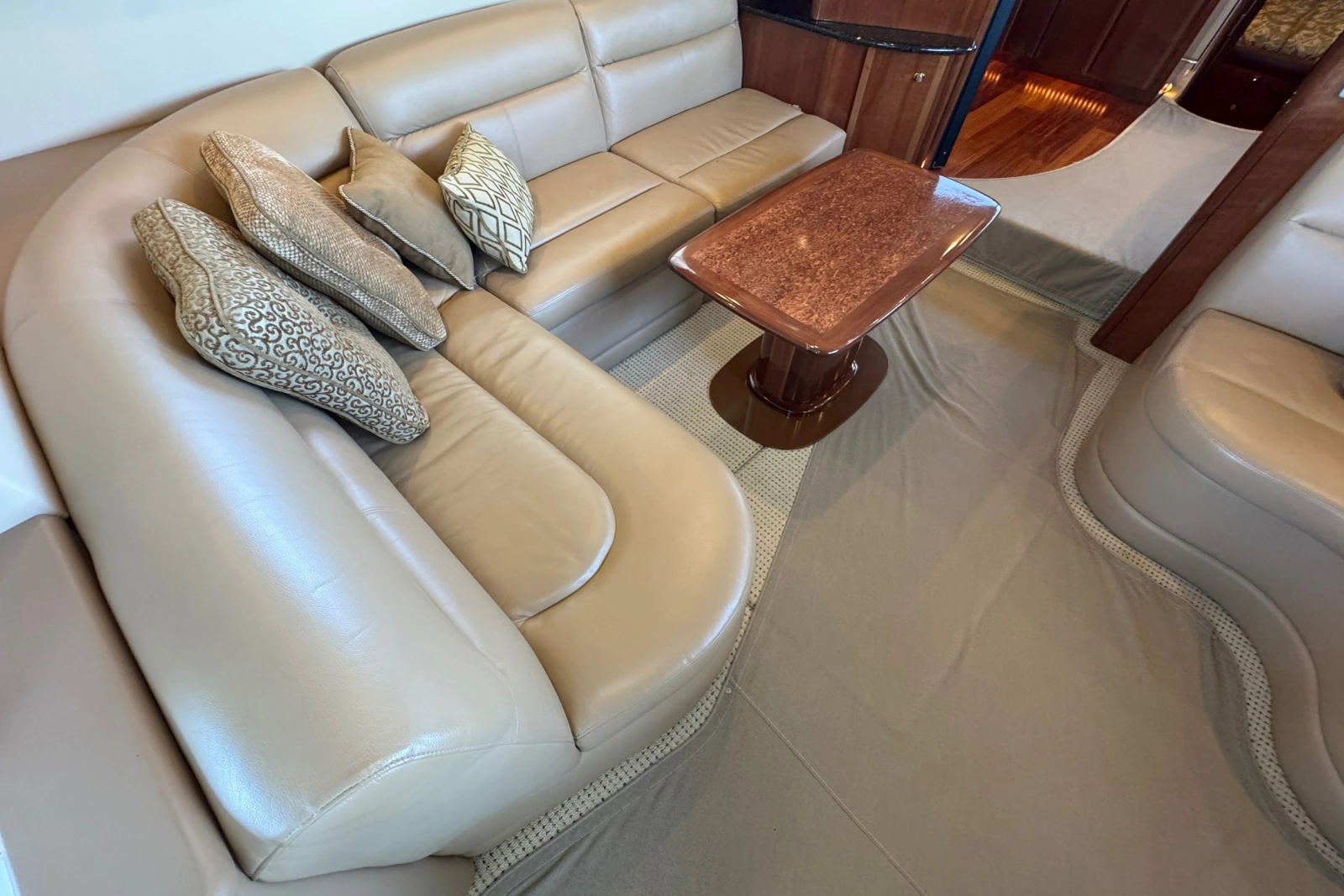 2008 Meridian 411 Sedan