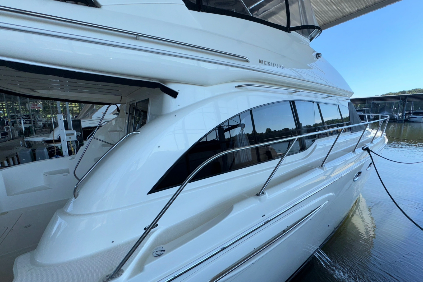 2008 Meridian 411 Sedan