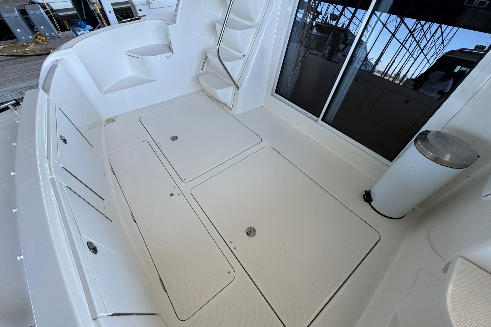 2008 Meridian 411 Sedan