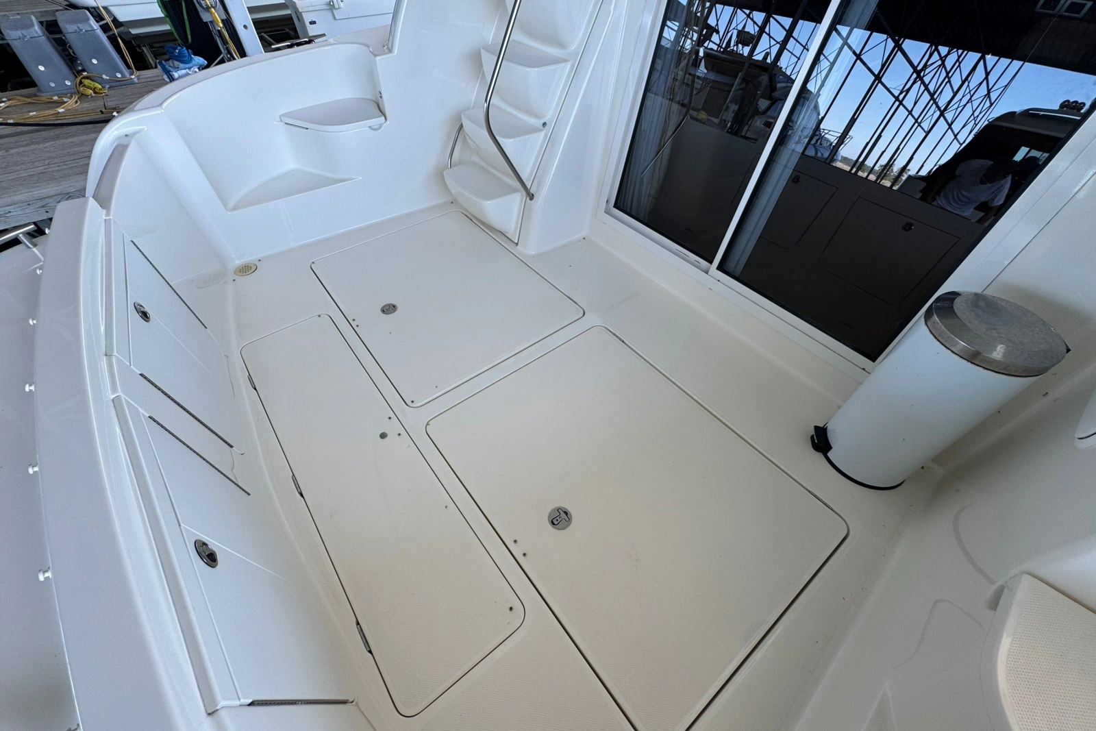2008 Meridian 411 Sedan