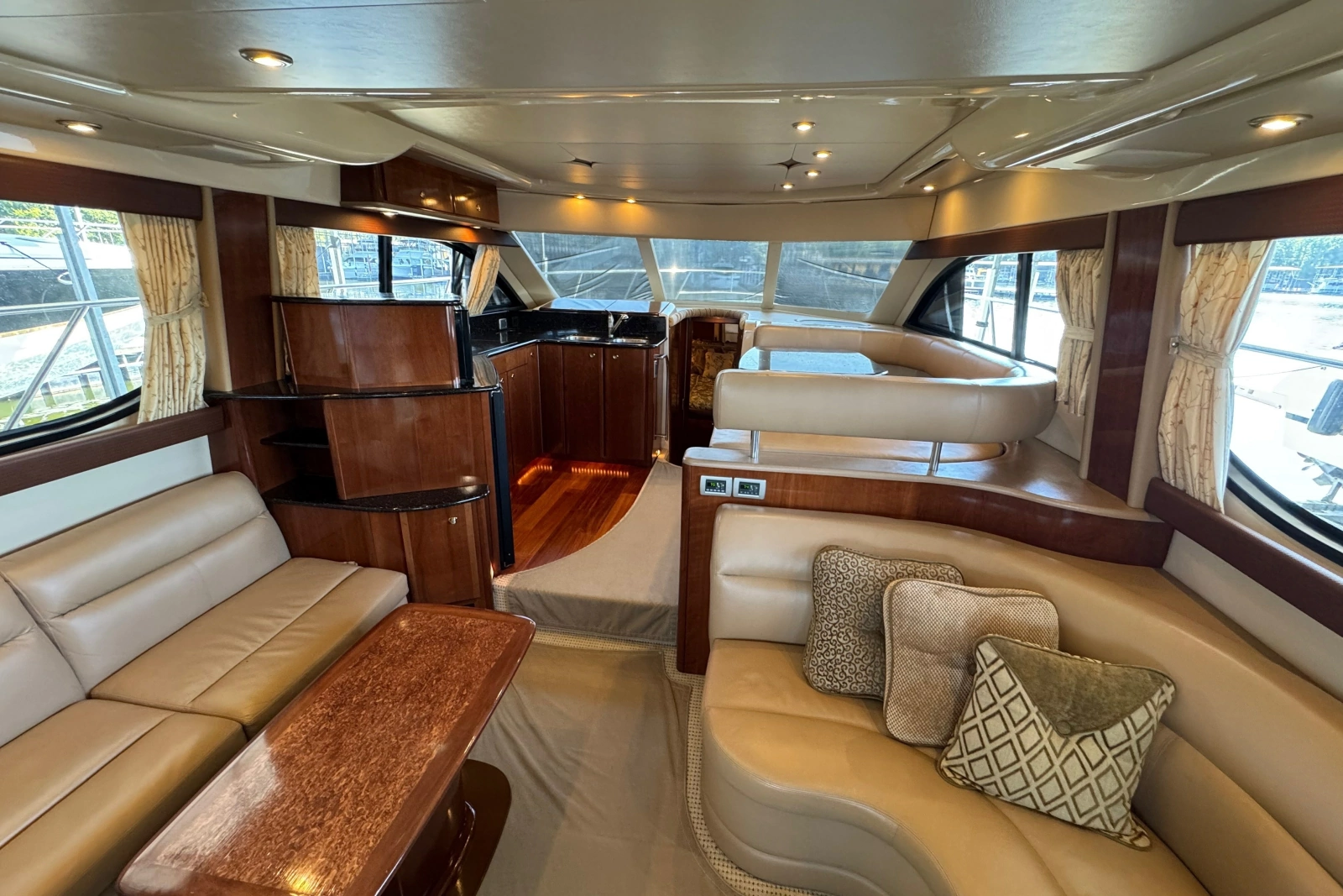 2008 Meridian 411 Sedan