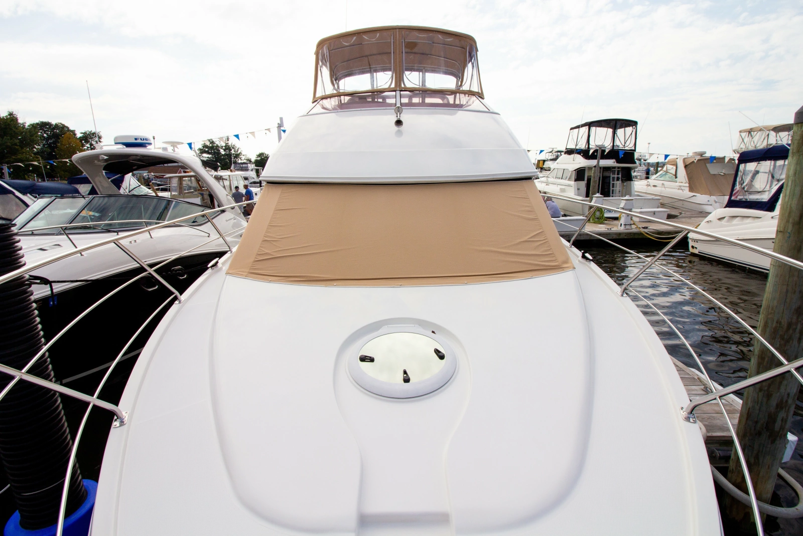 2006 Carver 33 Super Sport