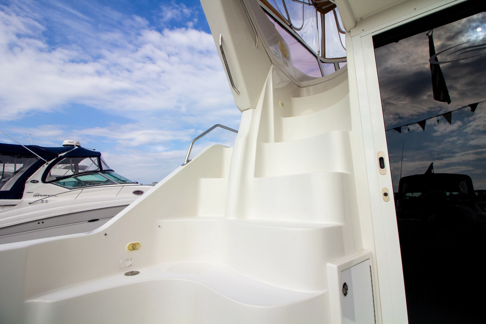 2006 Carver 33 Super Sport