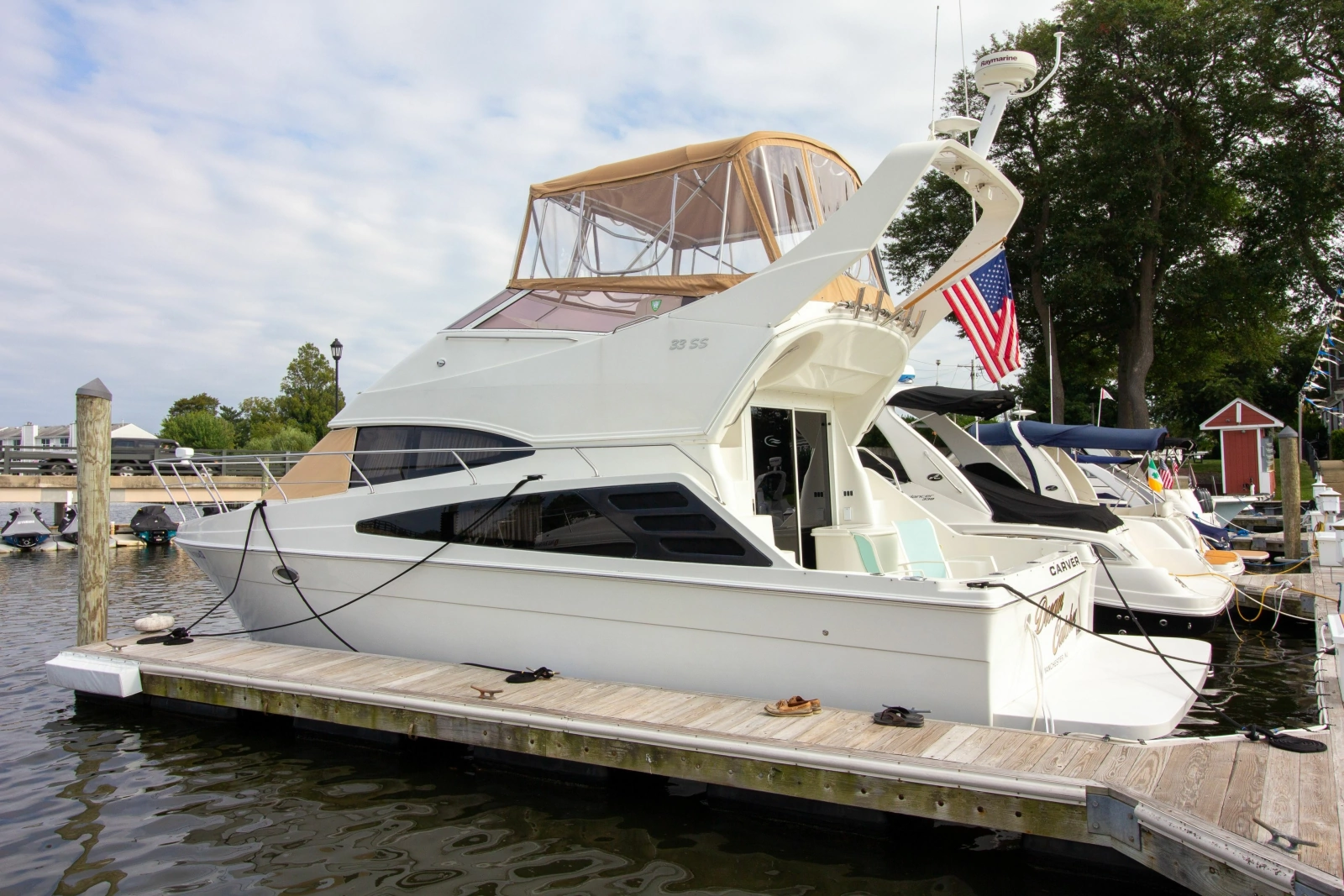 2006 Carver 33 Super Sport