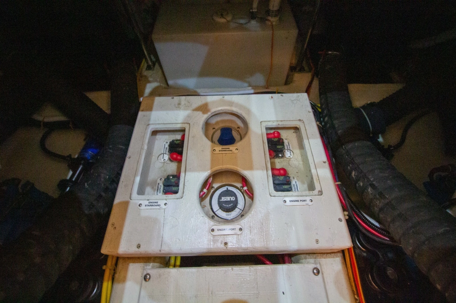 2006 Carver 33 Super Sport
