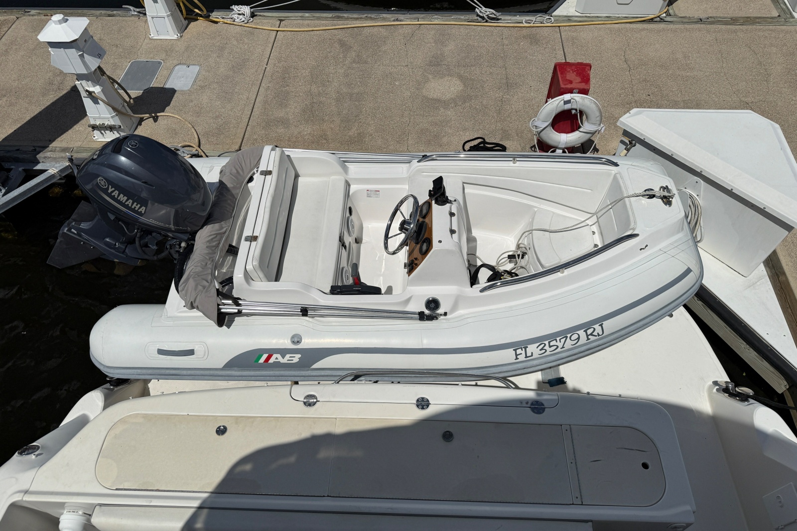 2005 Sea Ray 500 Sedan Bridge