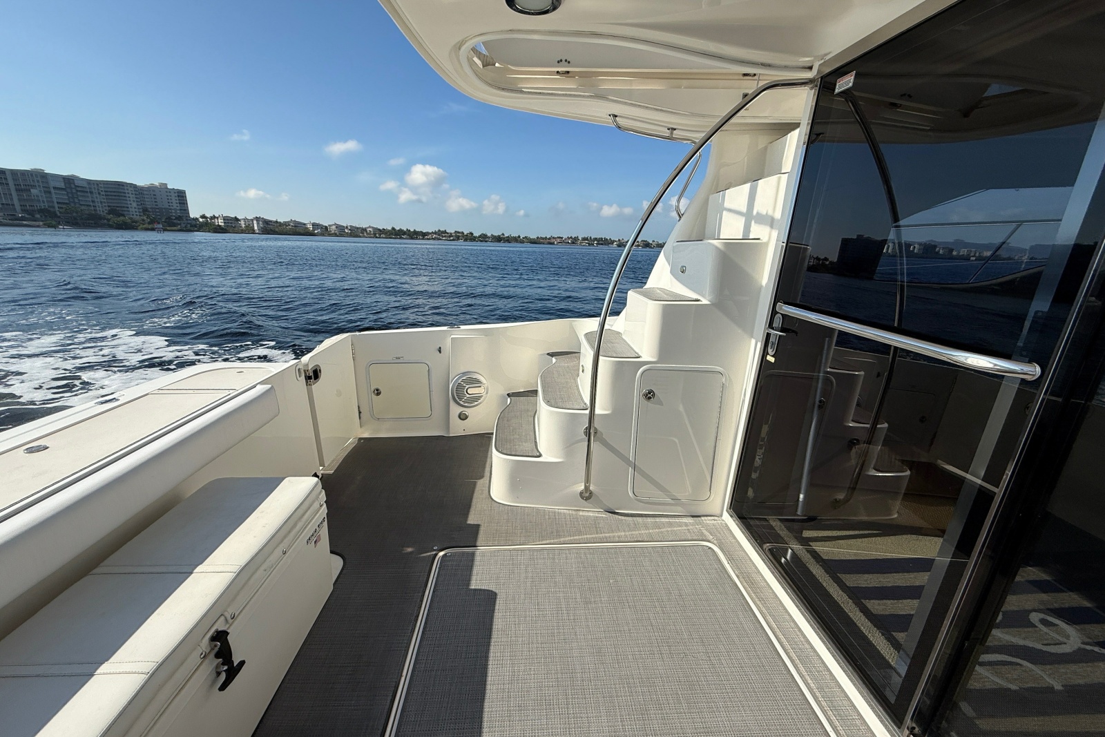 2005 Sea Ray 500 Sedan Bridge