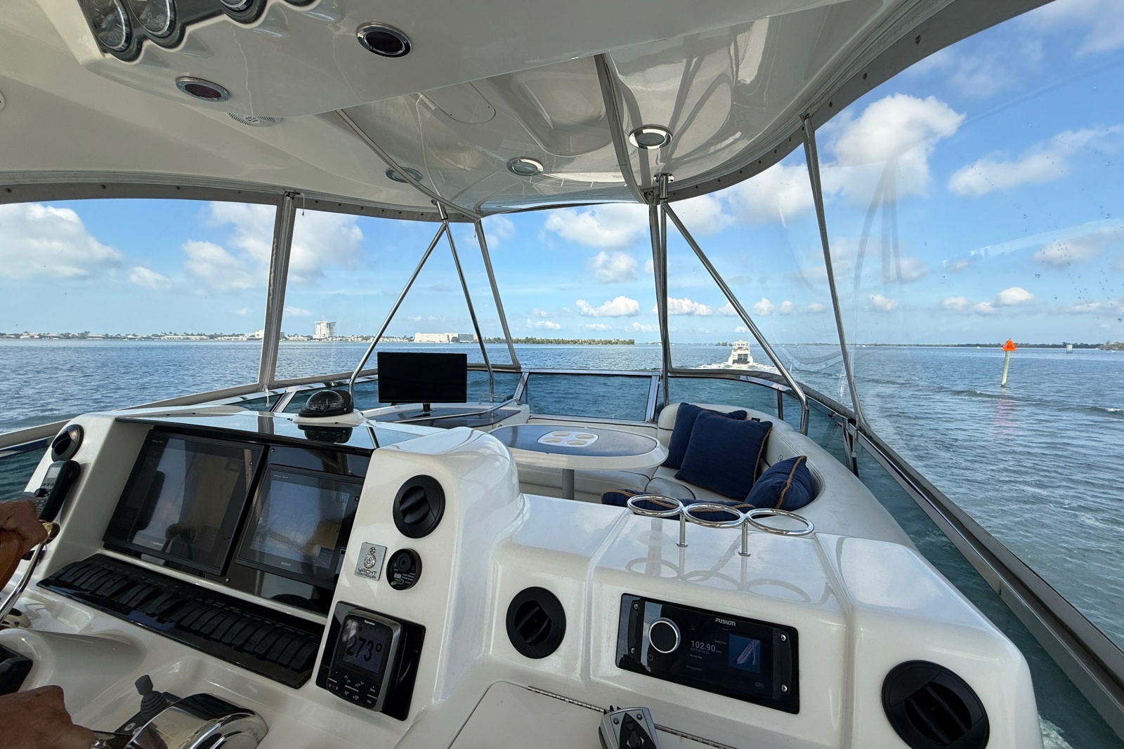 2005 Sea Ray 500 Sedan Bridge