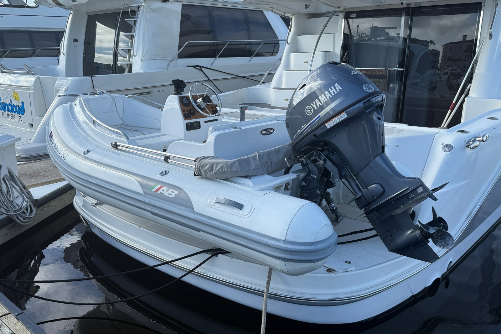 2005 Sea Ray 500 Sedan Bridge