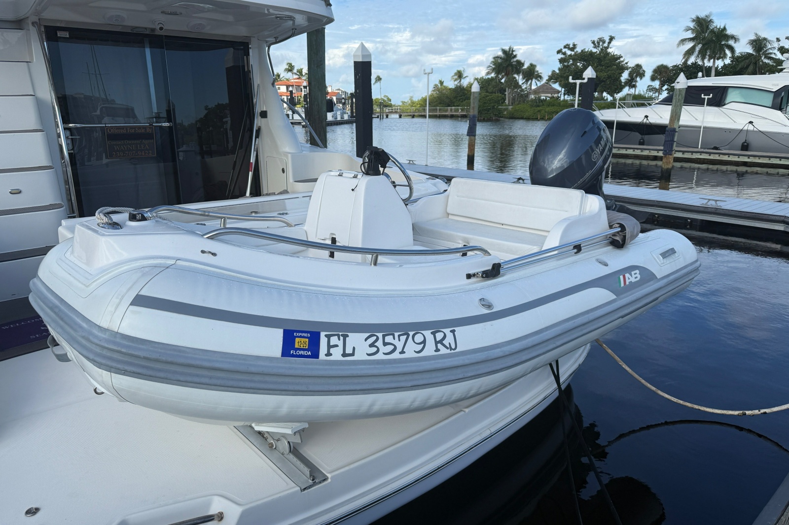 2005 Sea Ray 500 Sedan Bridge