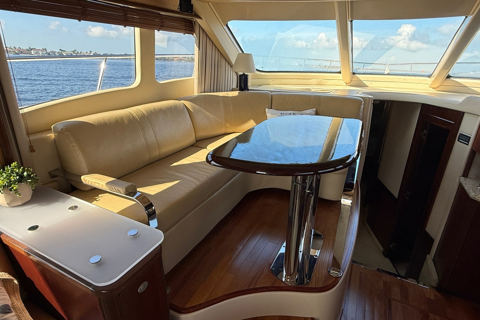 2005 Sea Ray 500 Sedan Bridge