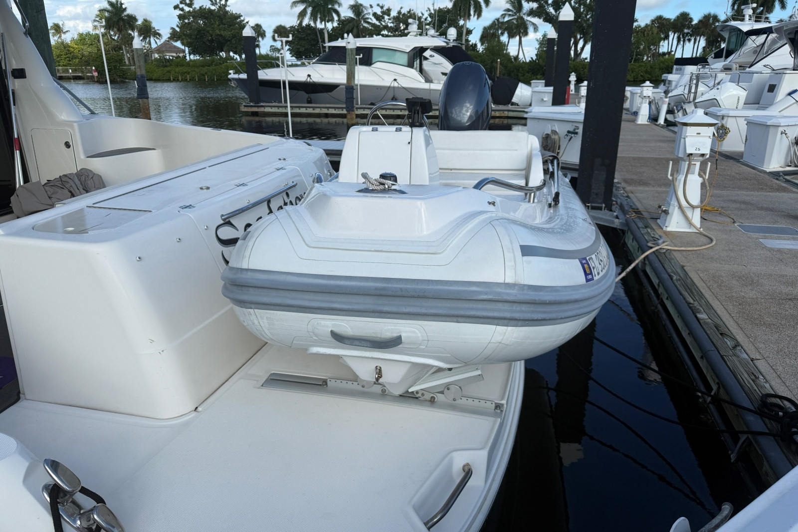 2005 Sea Ray 500 Sedan Bridge
