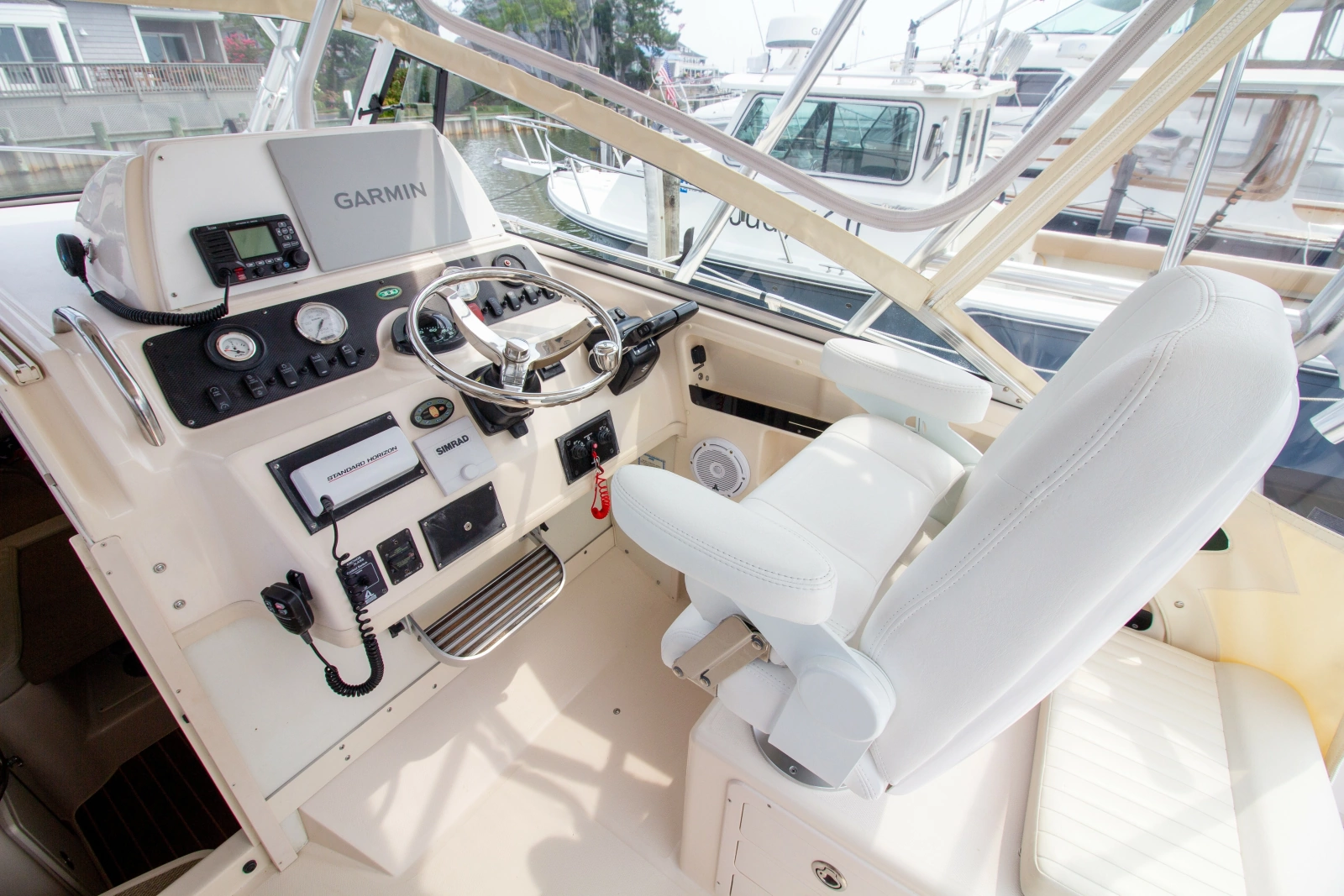 2004 Grady-White Marlin 300