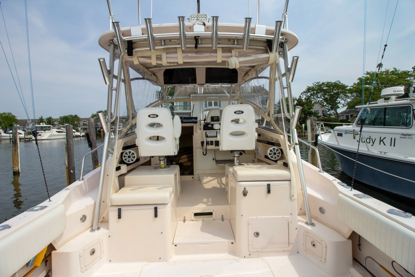 2004 Grady-White Marlin 300