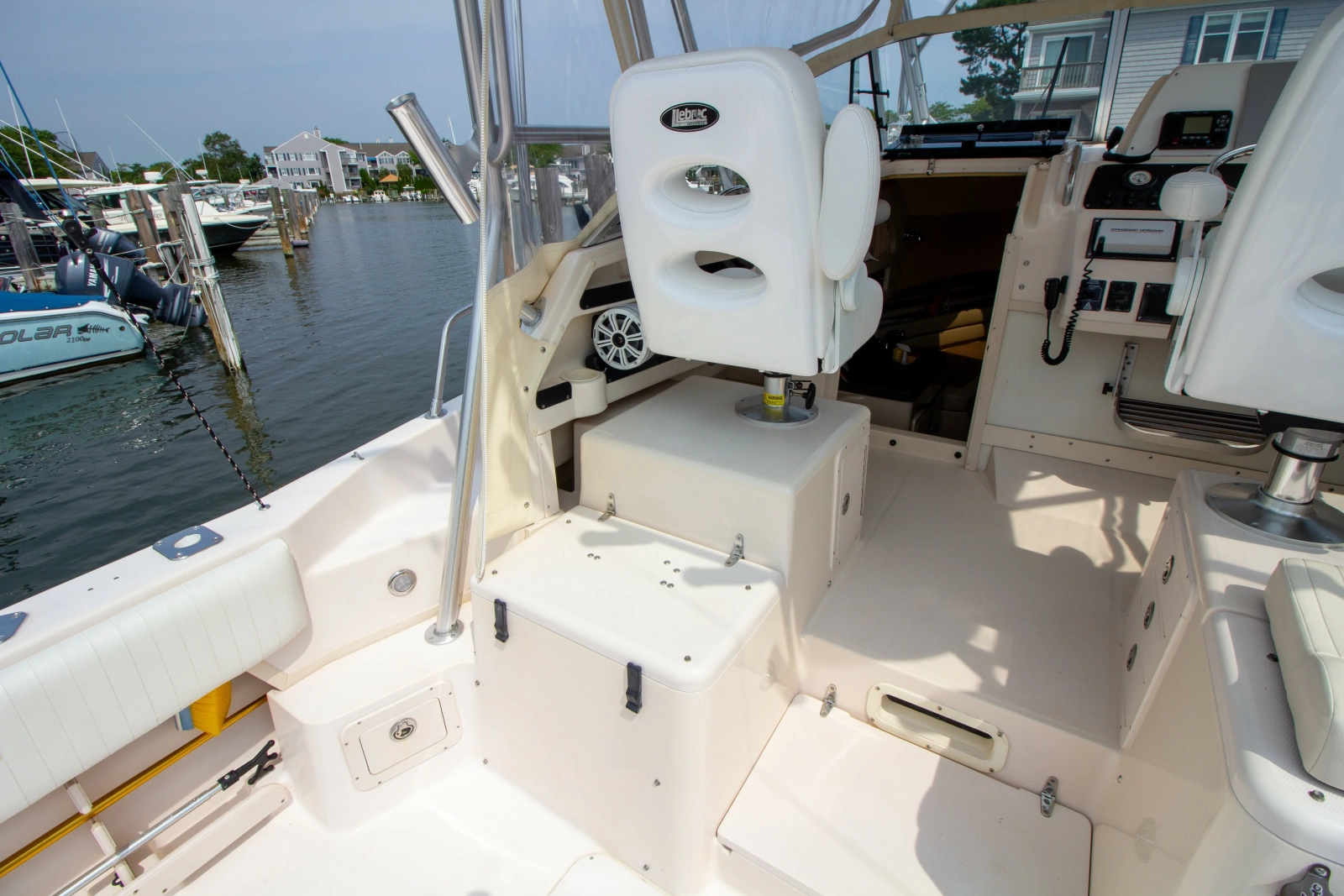 2004 Grady-White Marlin 300