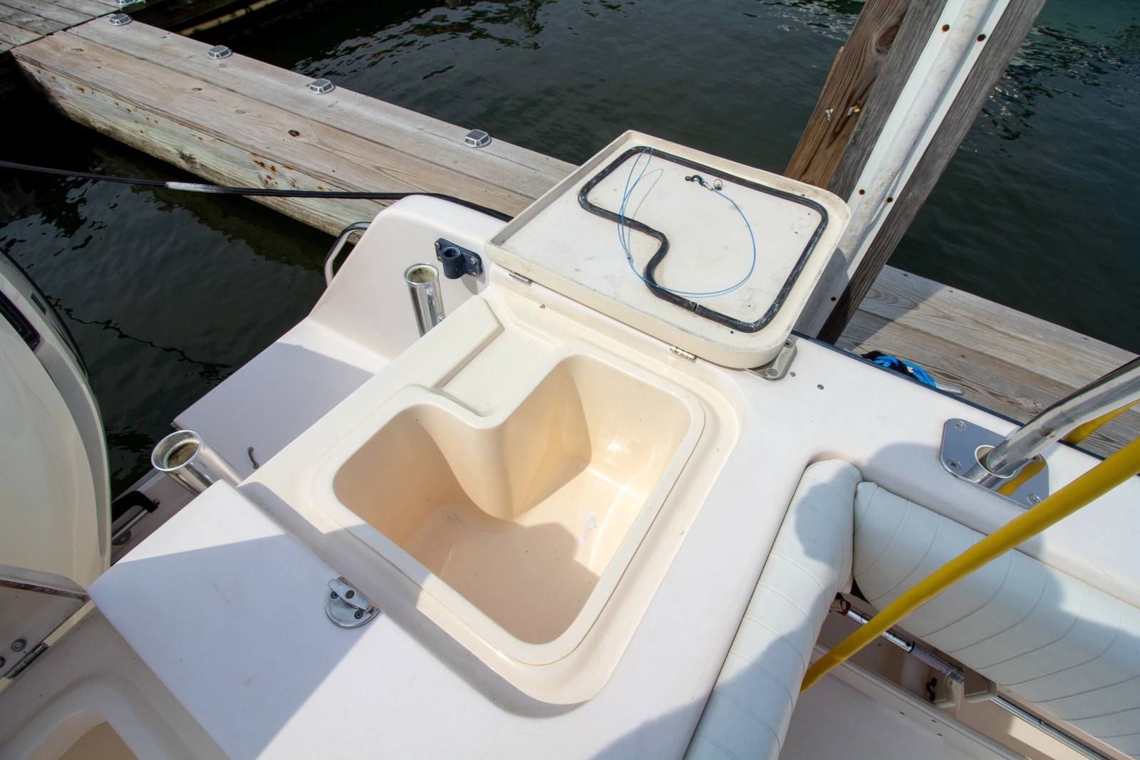 2004 Grady-White Marlin 300