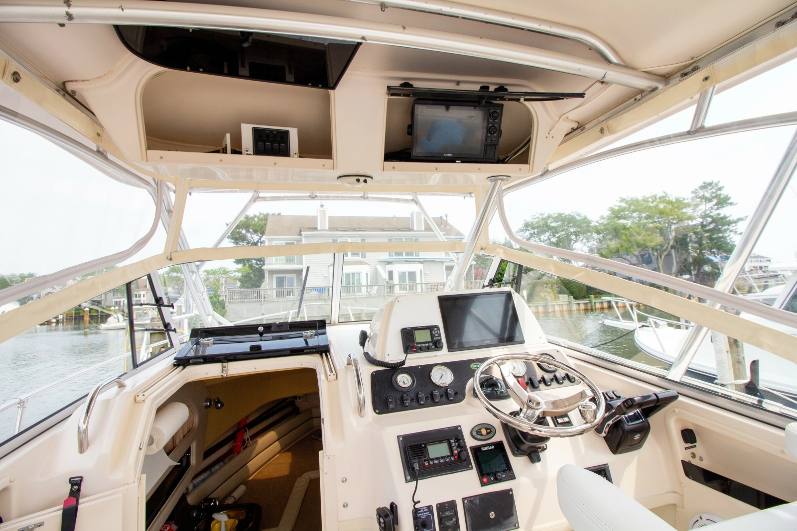 2004 Grady-White Marlin 300