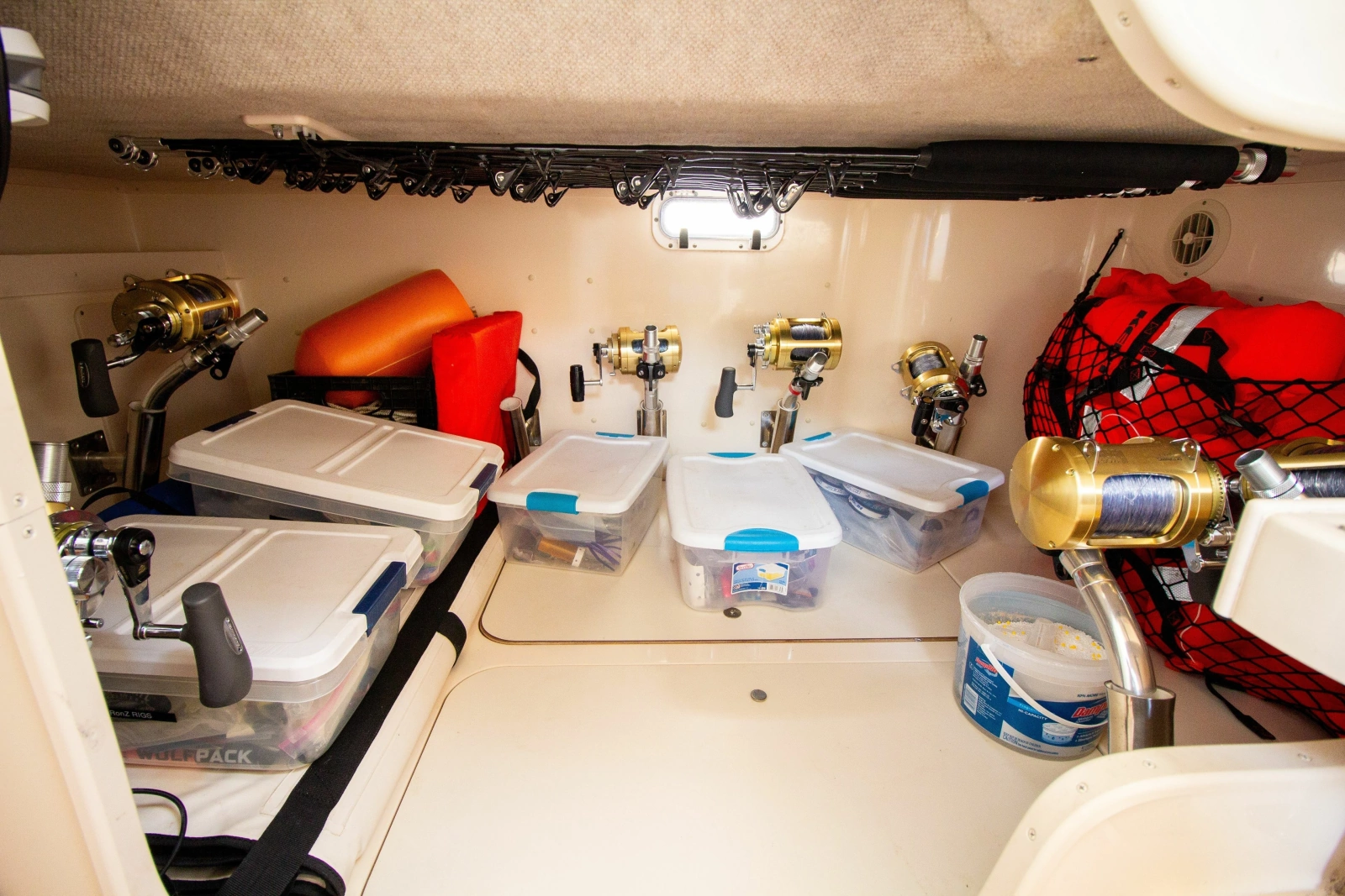 2004 Grady-White Marlin 300