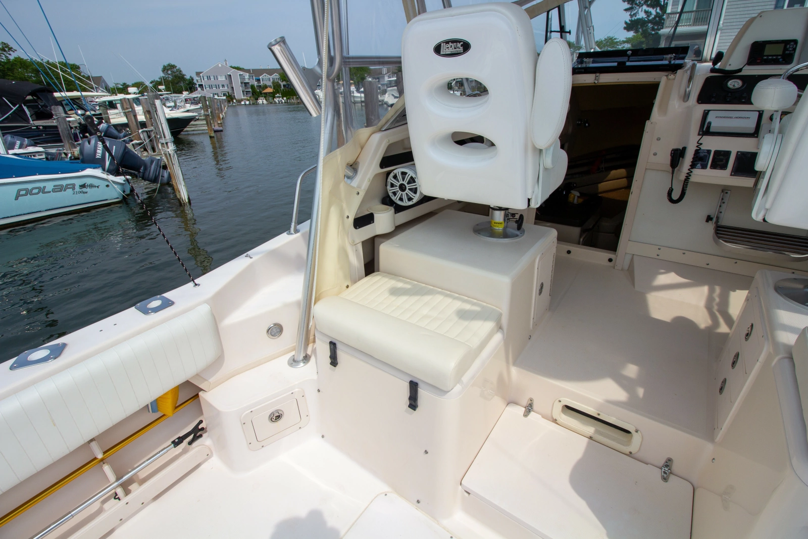 2004 Grady-White Marlin 300