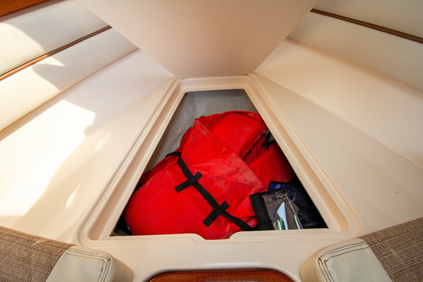 2004 Grady-White Marlin 300