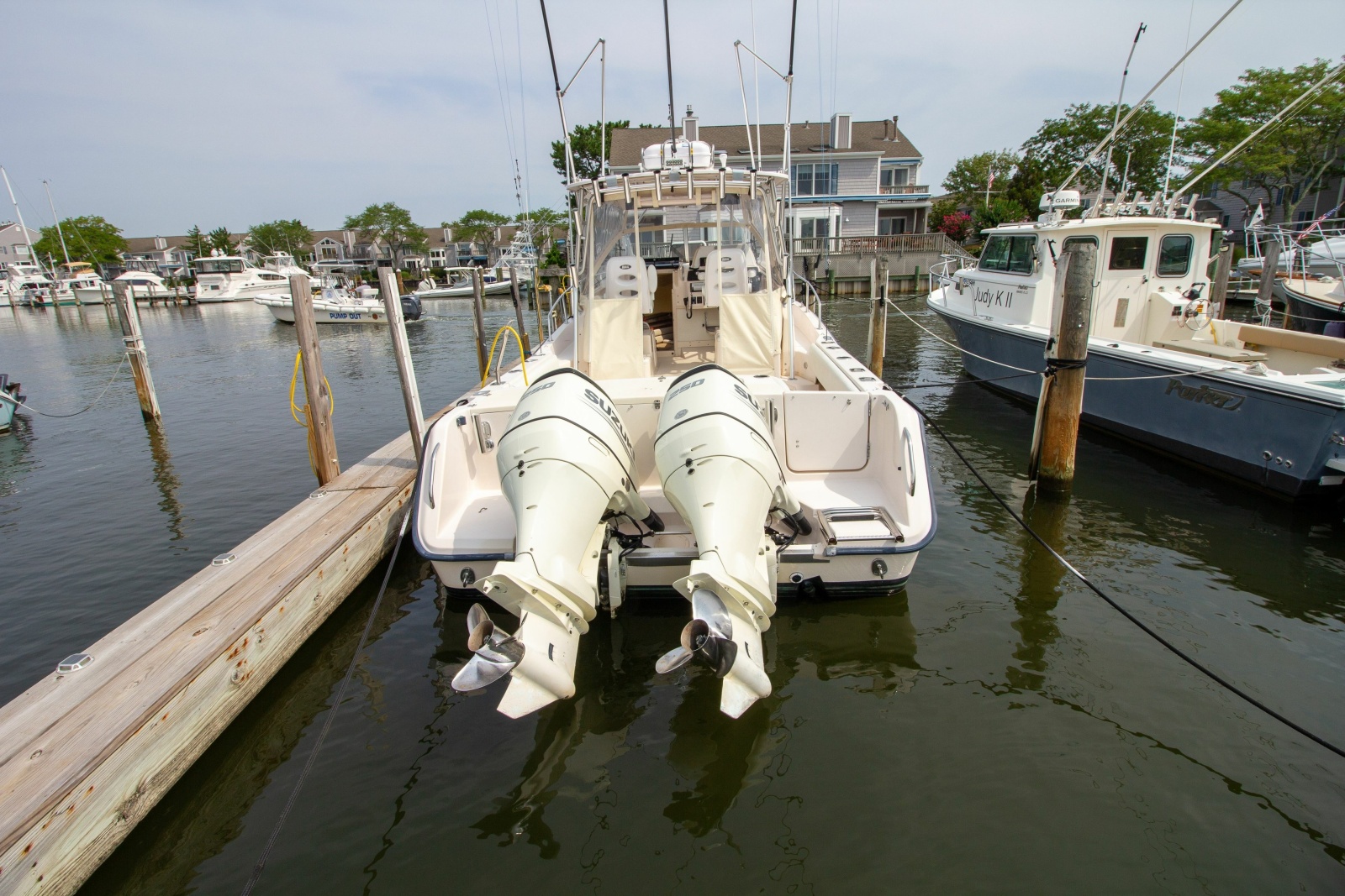 2004 Grady-White Marlin 300