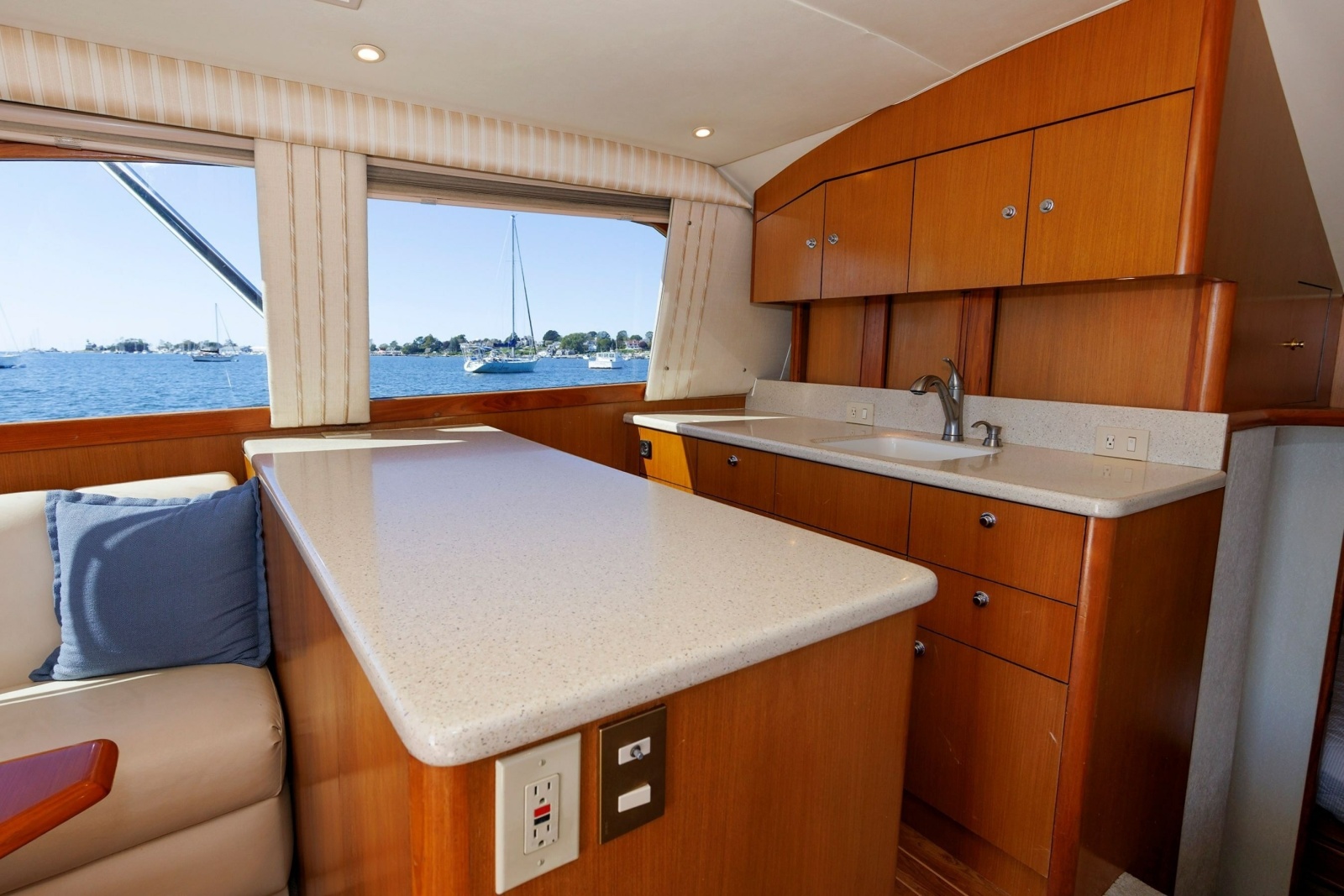 2004 Ocean Yachts 43 Super Sport