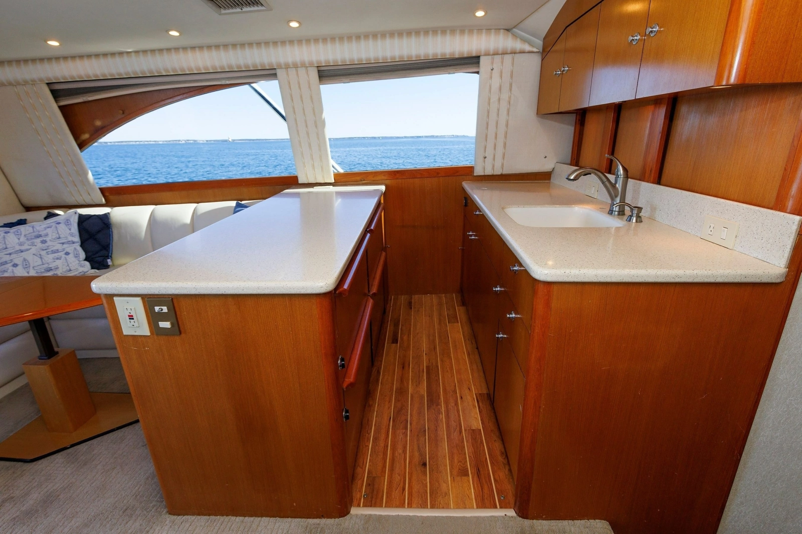 2004 Ocean Yachts 43 Super Sport