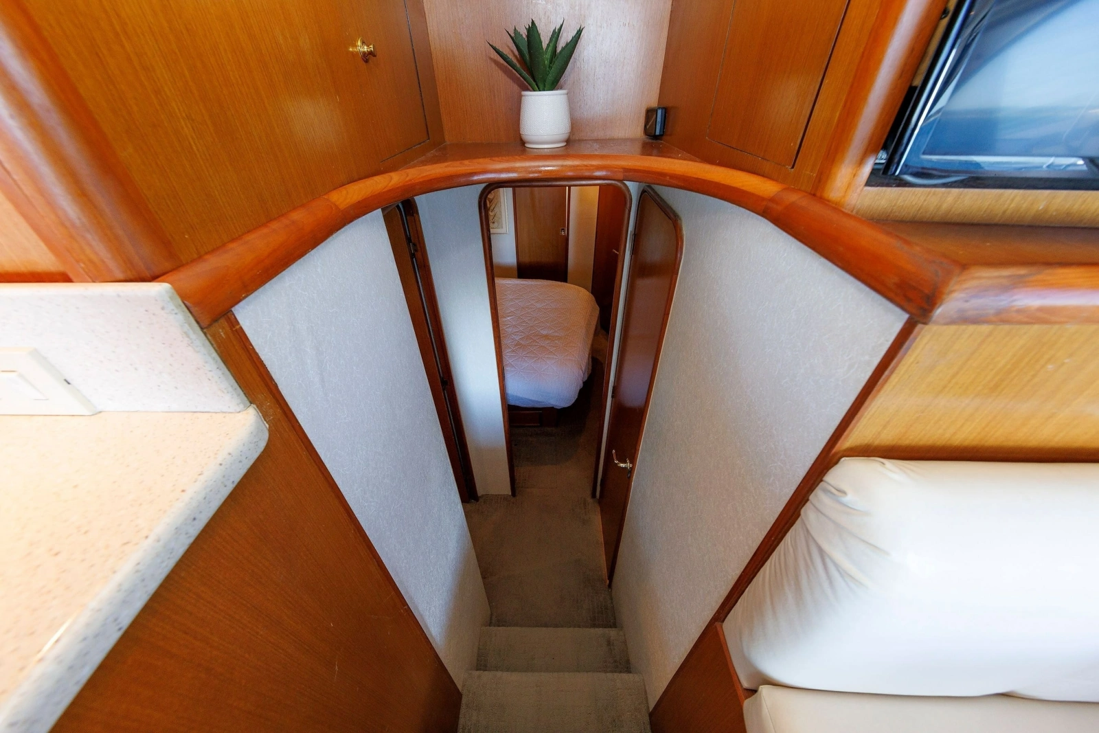 2004 Ocean Yachts 43 Super Sport