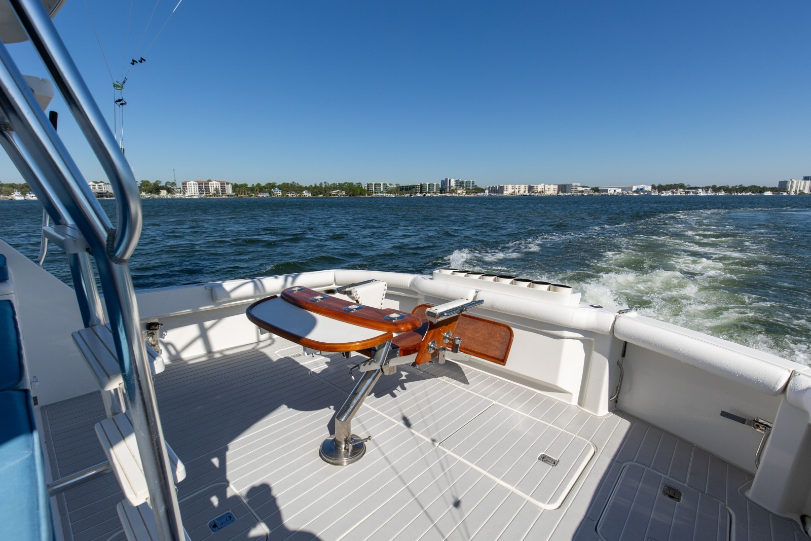 1998 Hatteras 60 Convertible