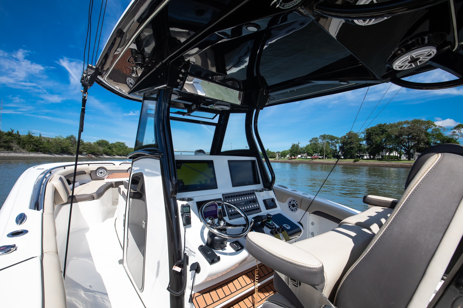 2023 Tidewater 320 CC Adventure