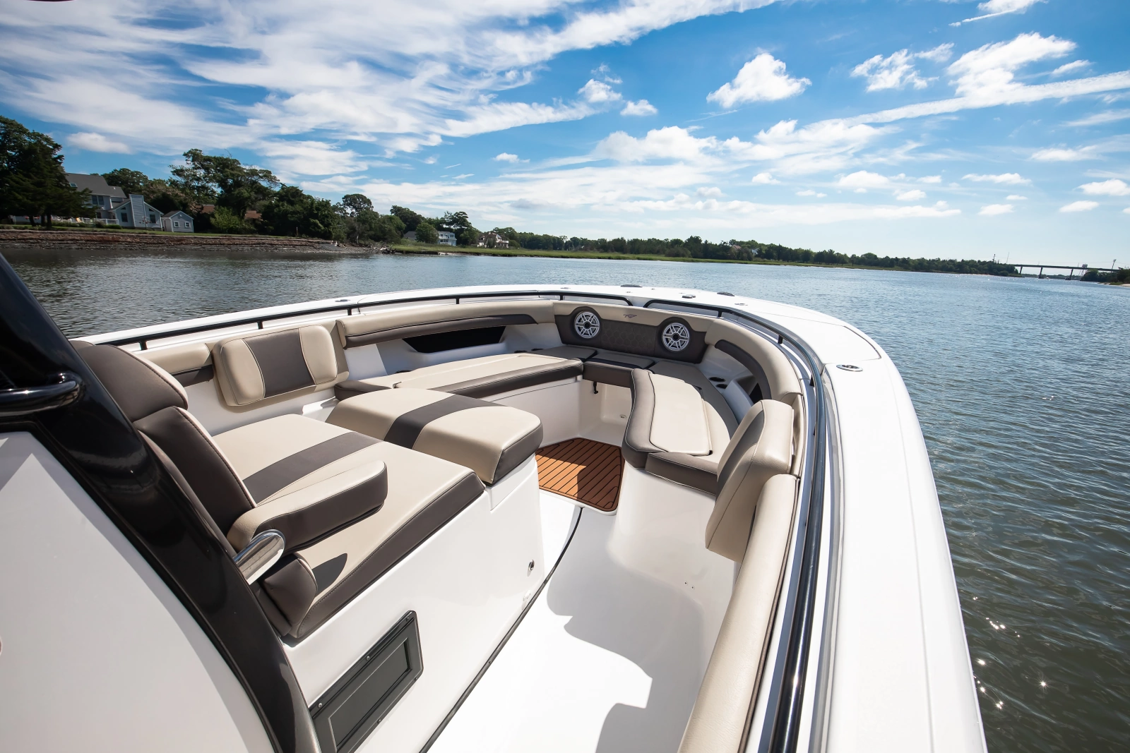 2023 Tidewater 320 CC Adventure