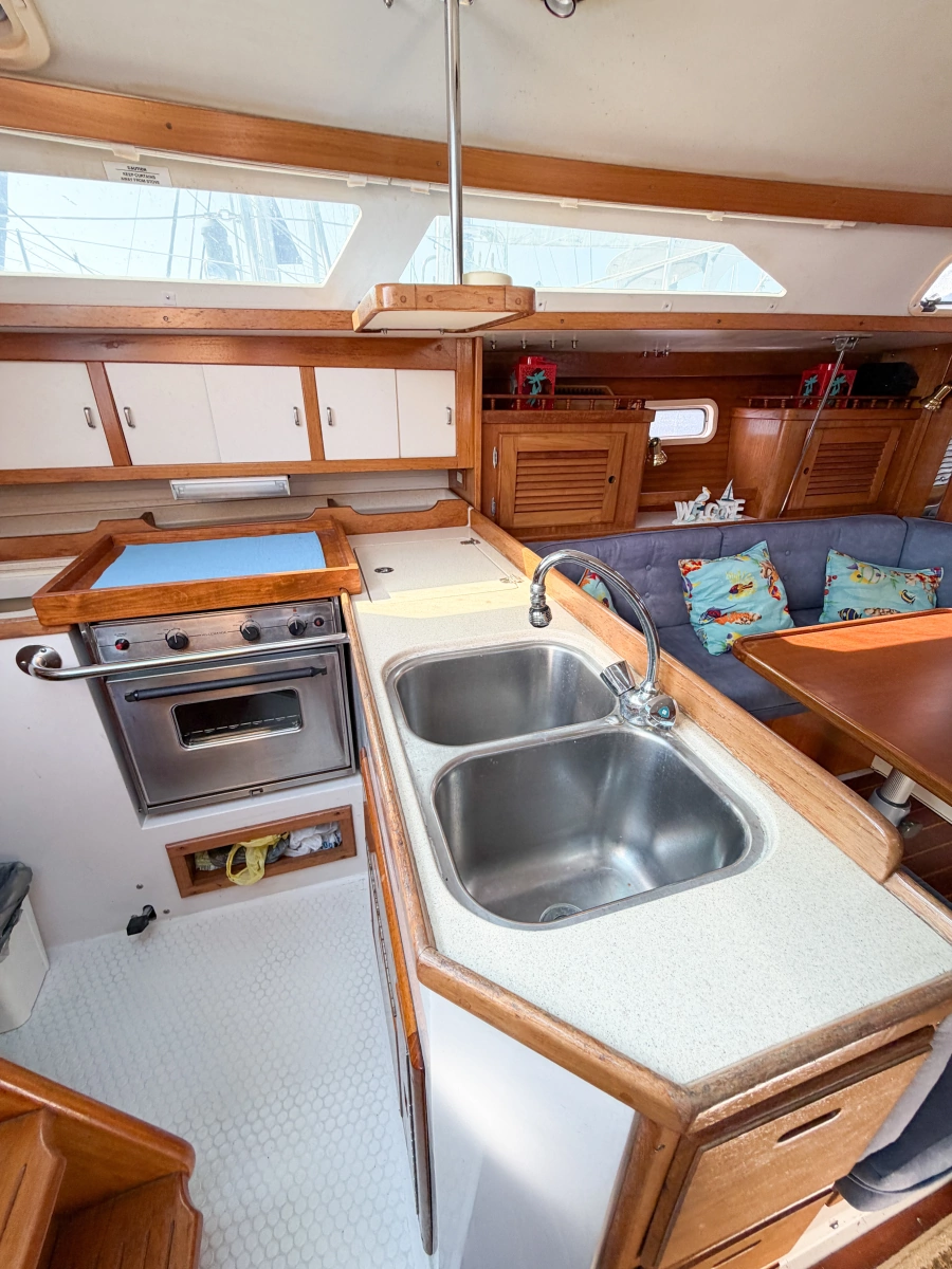 1996 Catalina 36