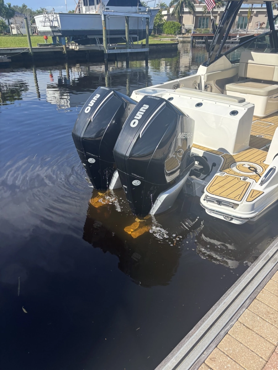 2022 Boston Whaler 280 Vantage DC