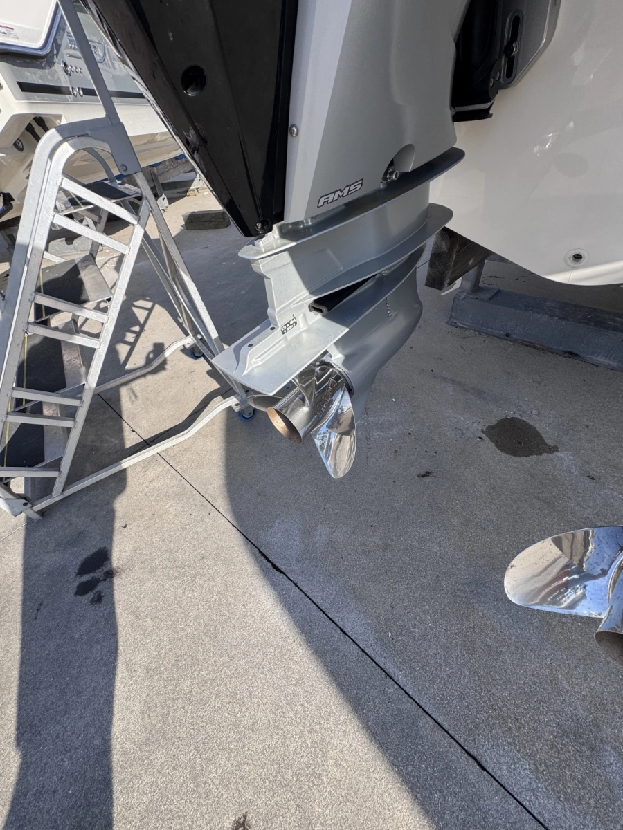 2022 Boston Whaler 280 Vantage DC
