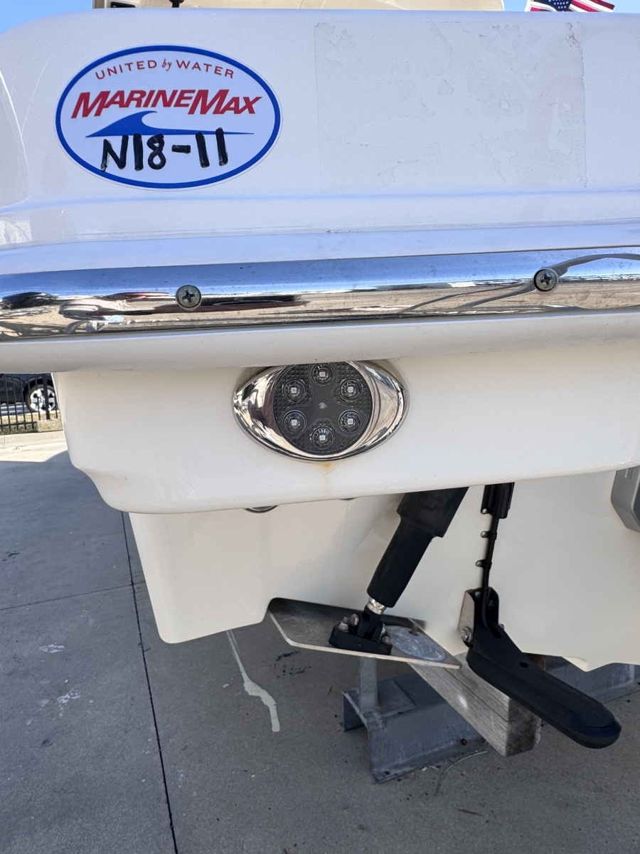 2022 Boston Whaler 280 Vantage DC
