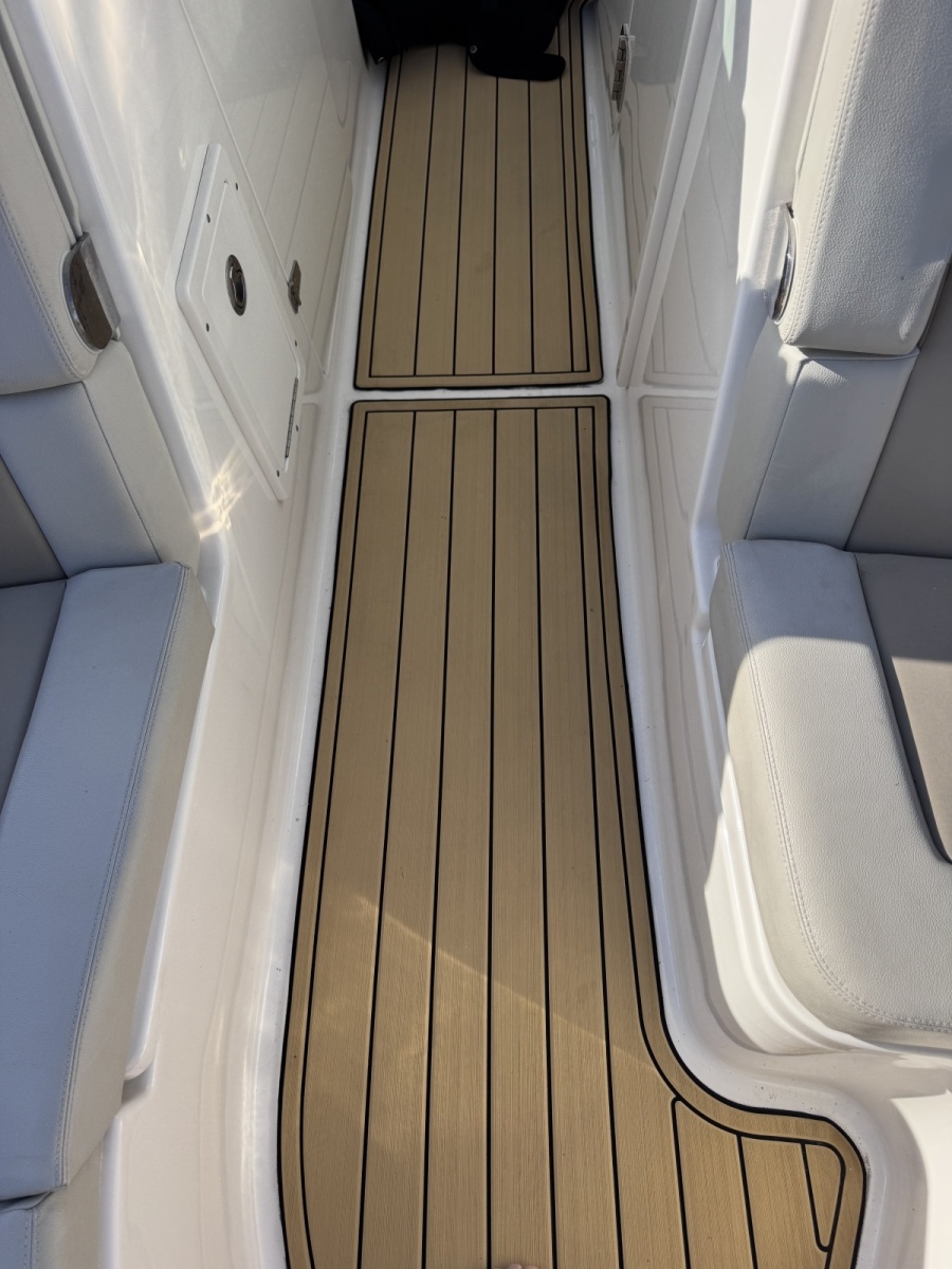 2022 Boston Whaler 280 Vantage DC