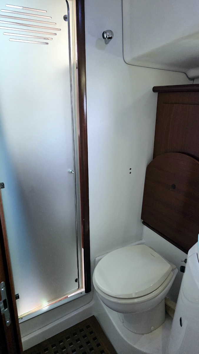Owners Wet Head Toilet