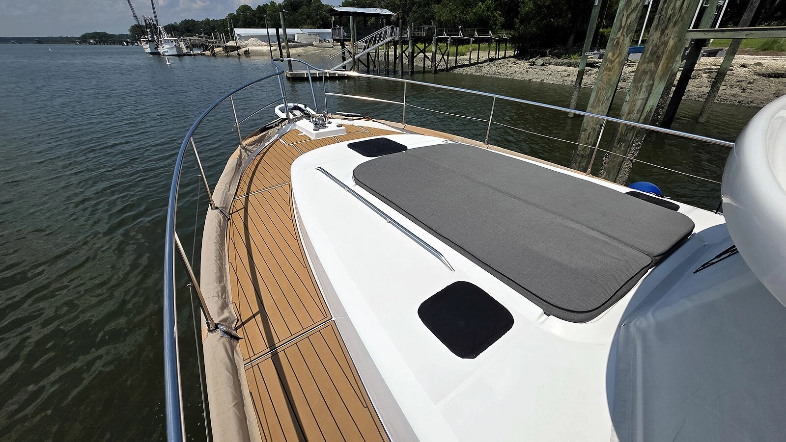 Port Walkway Bow