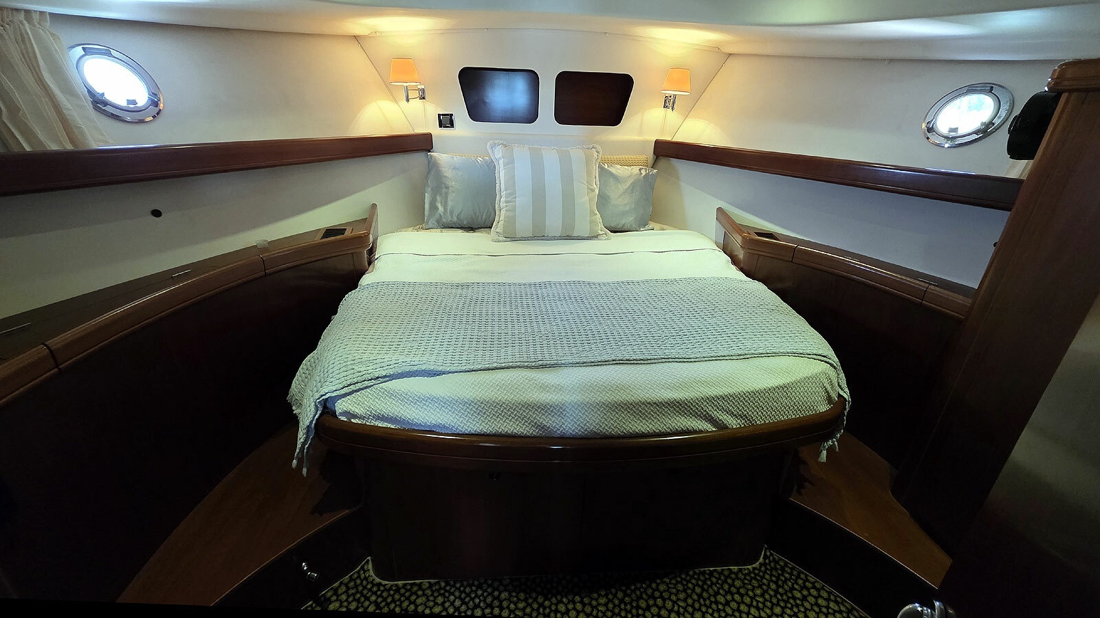 Owners Stateroom Forward
