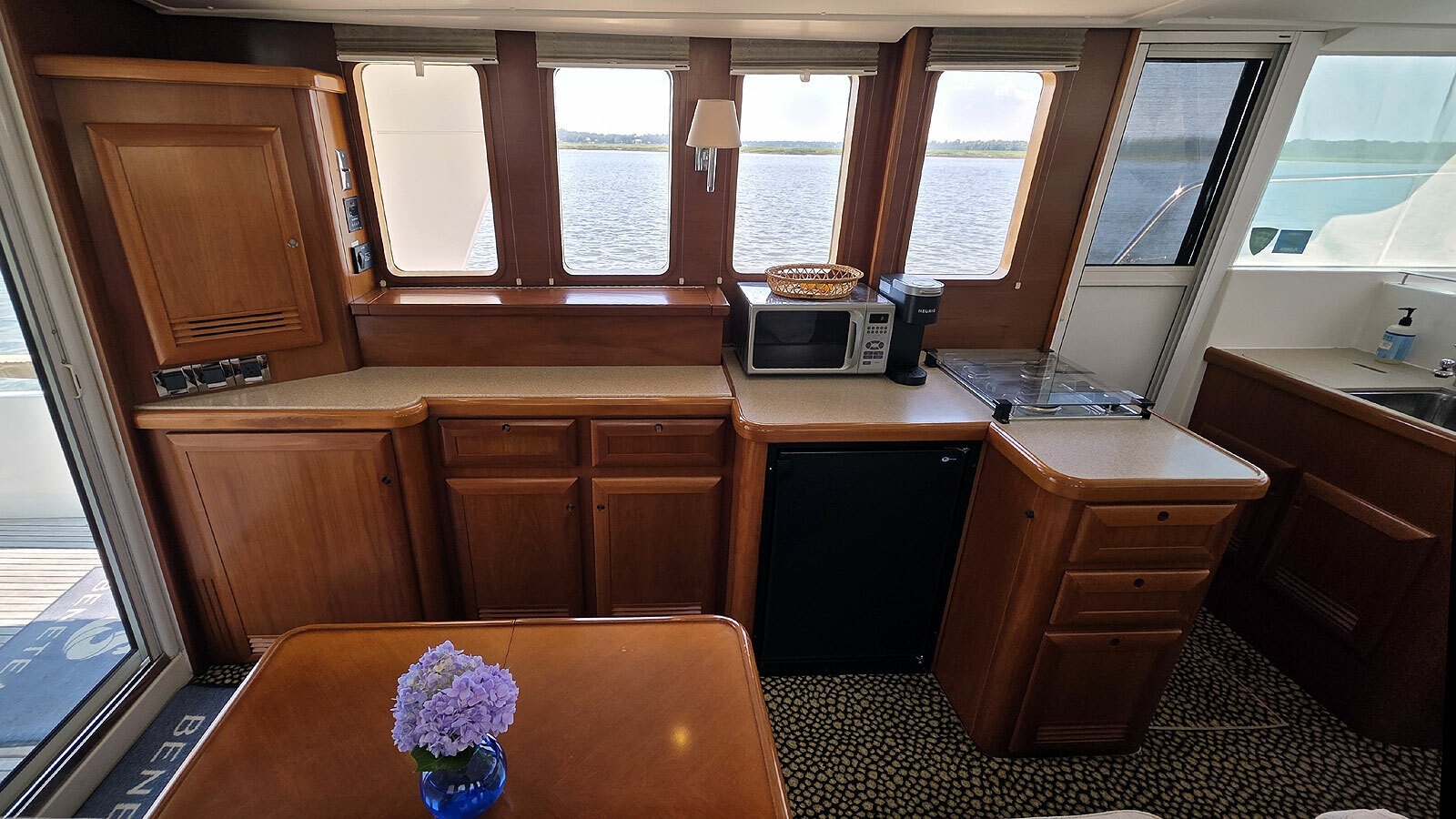 Main Cabin Port