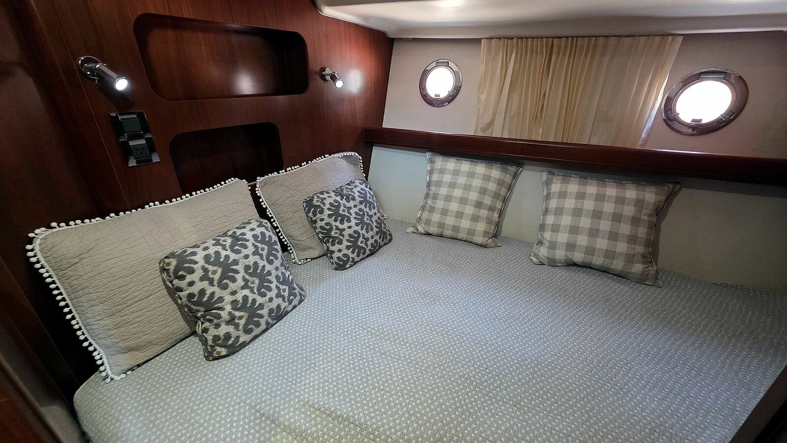 Guest Stateroom Forward Starboard
