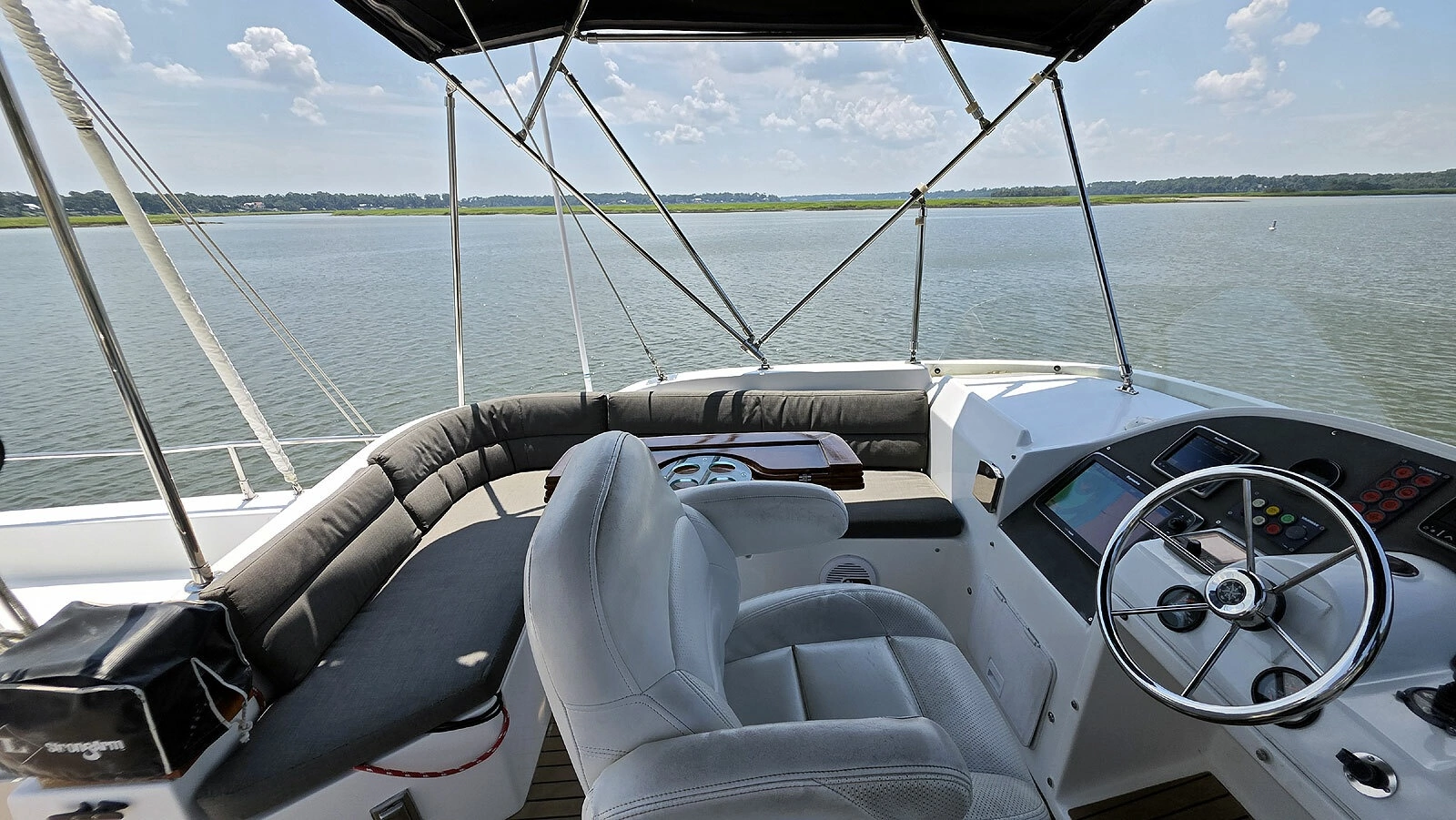Flybridge Port