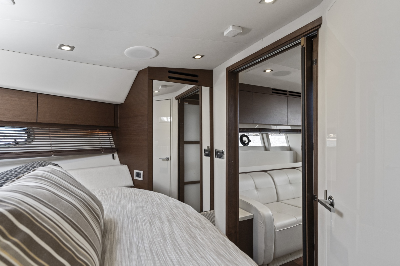 2013 Sea Ray 410 Sundancer