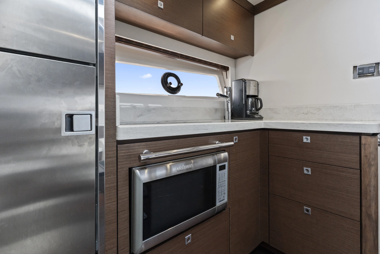 2013 Sea Ray 410 Sundancer