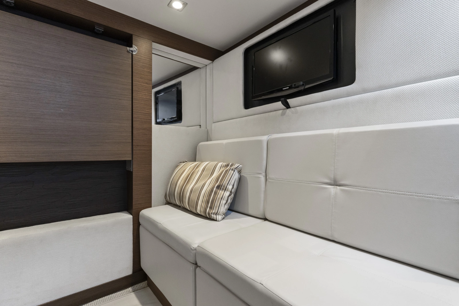 2013 Sea Ray 410 Sundancer