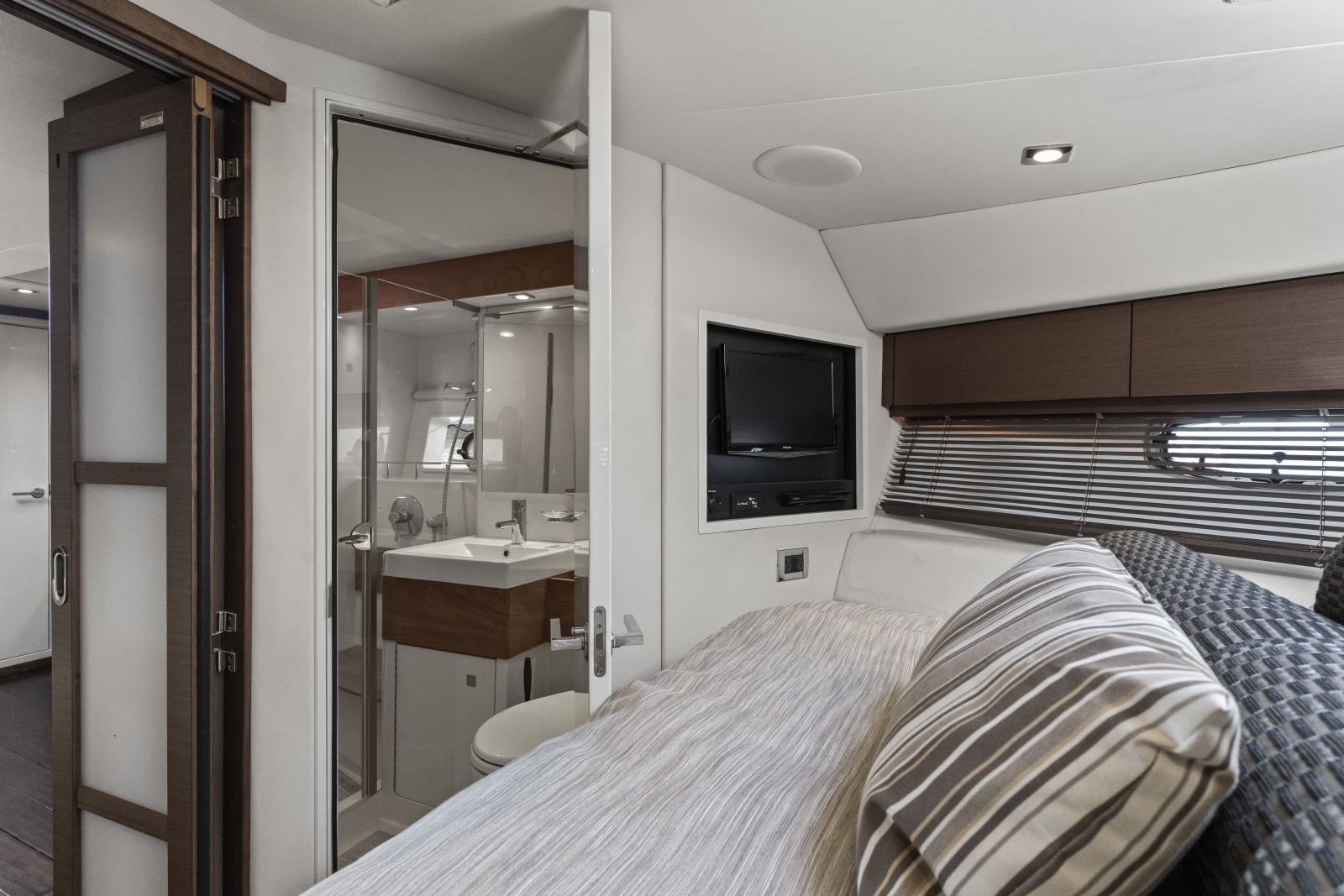 2013 Sea Ray 410 Sundancer