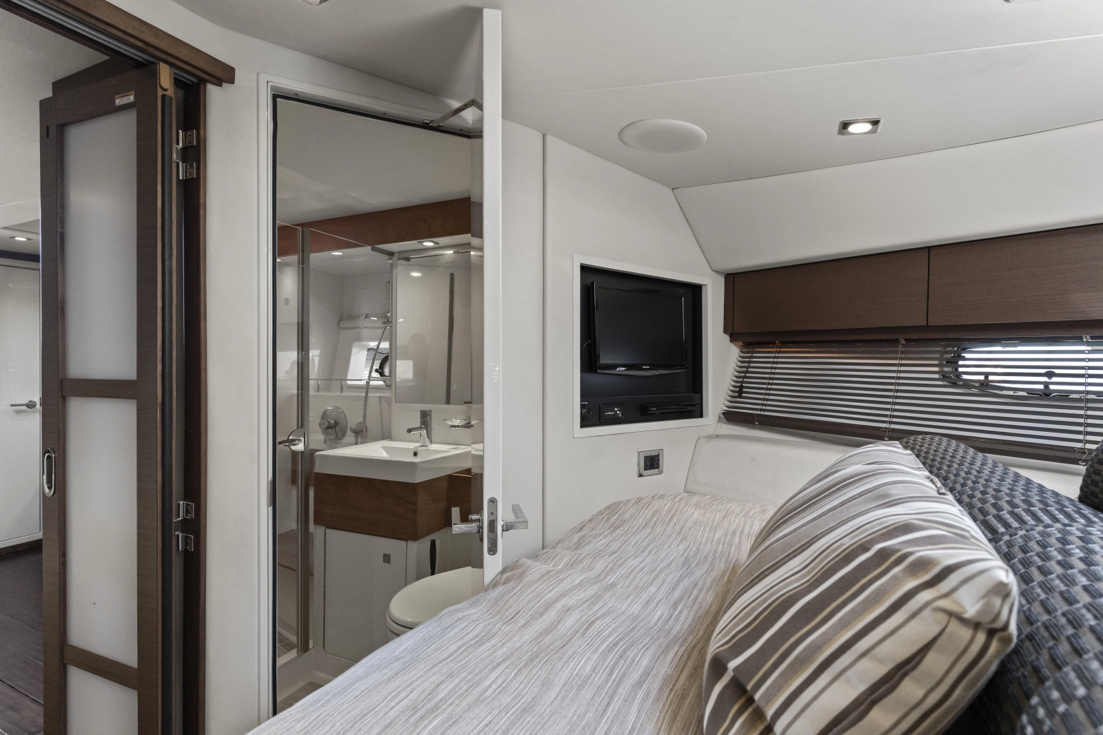 2013 Sea Ray 410 Sundancer